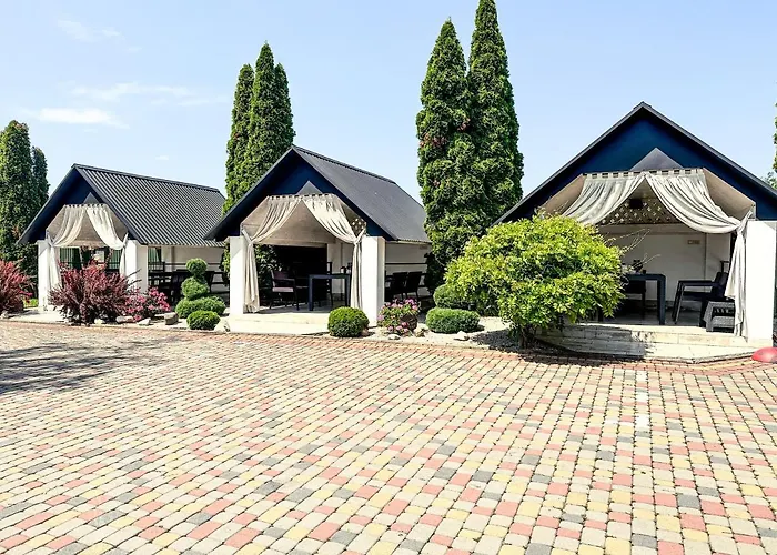Koral Hotel *