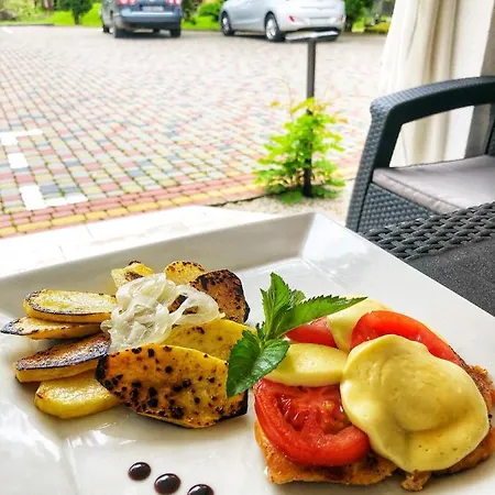 Koral Hotel Verkhniy Koropets